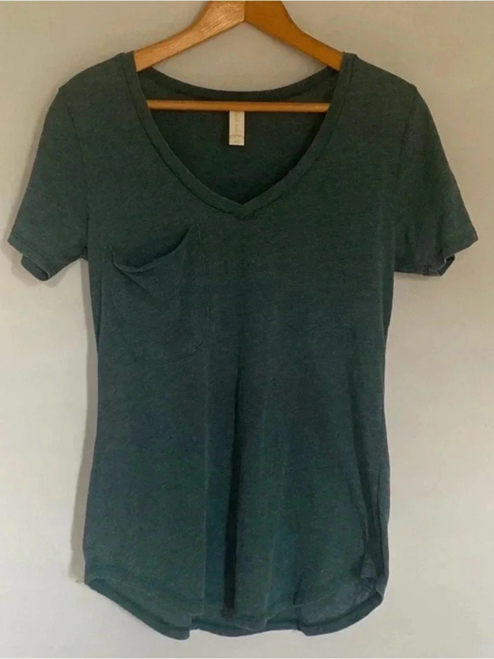 Altar’d State Oversized Dark Gray V Neck Tshirt Size Small